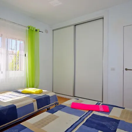 Apartment 1935 Pool And Garden Torrevieja