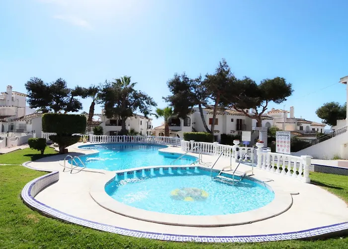 R-1935 Pool And Garden Torrevieja